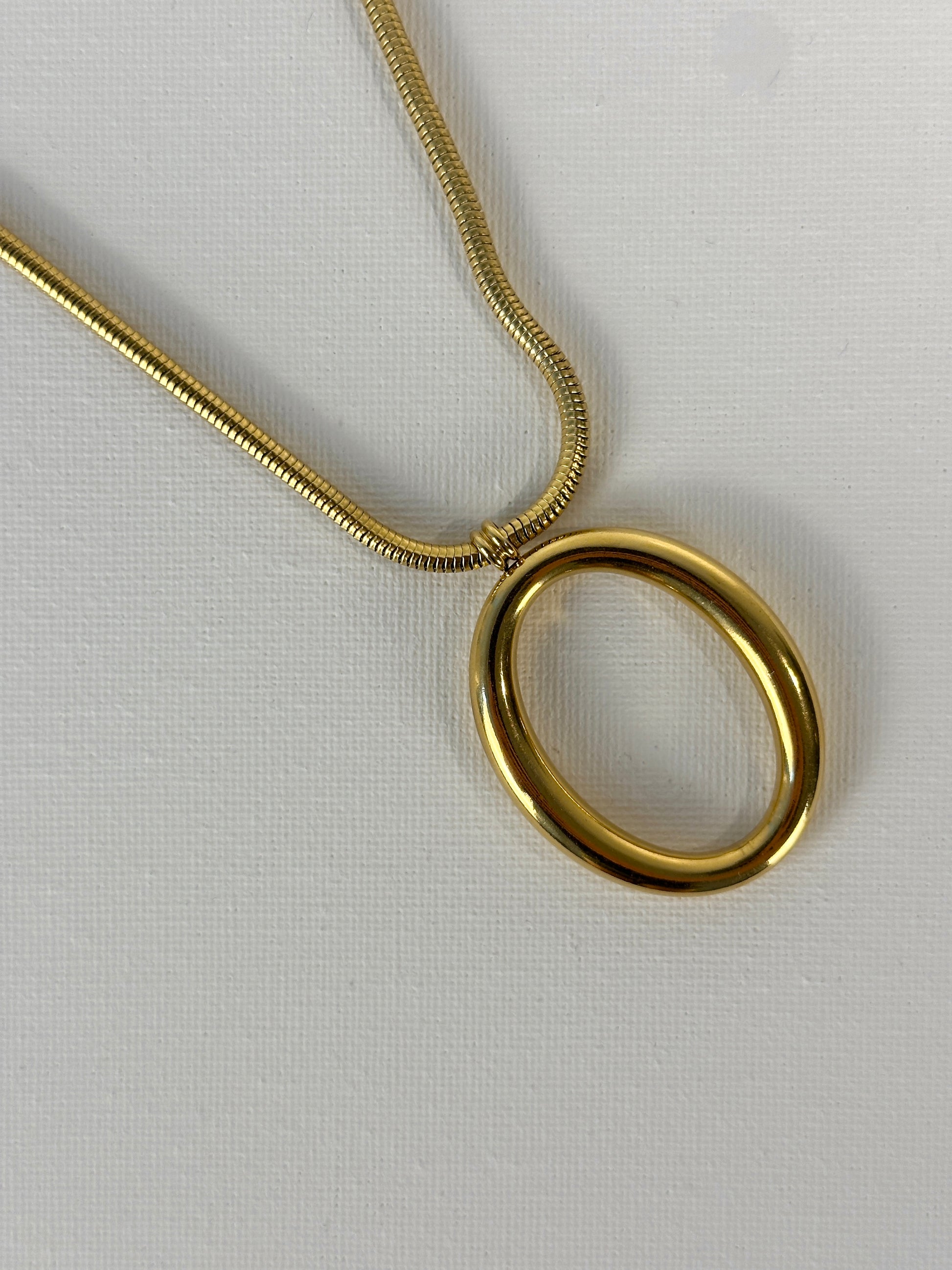 Oro Loop Necklace
