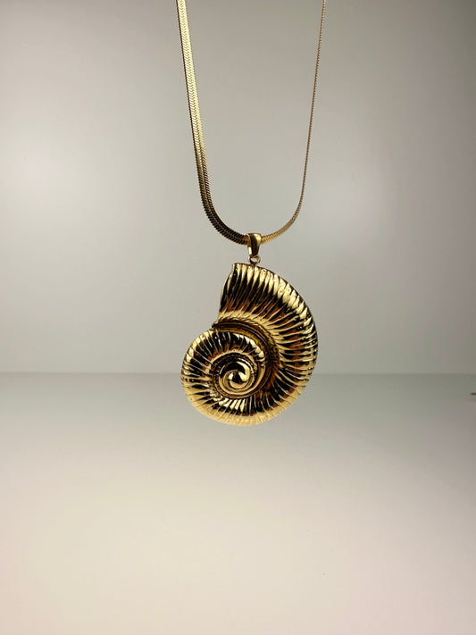 Golden Shell Necklace