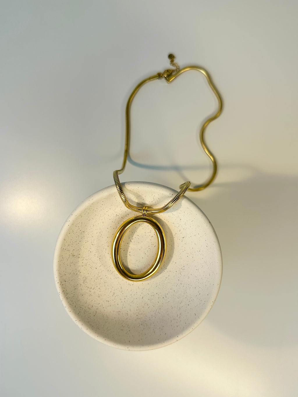 Oro Loop Necklace